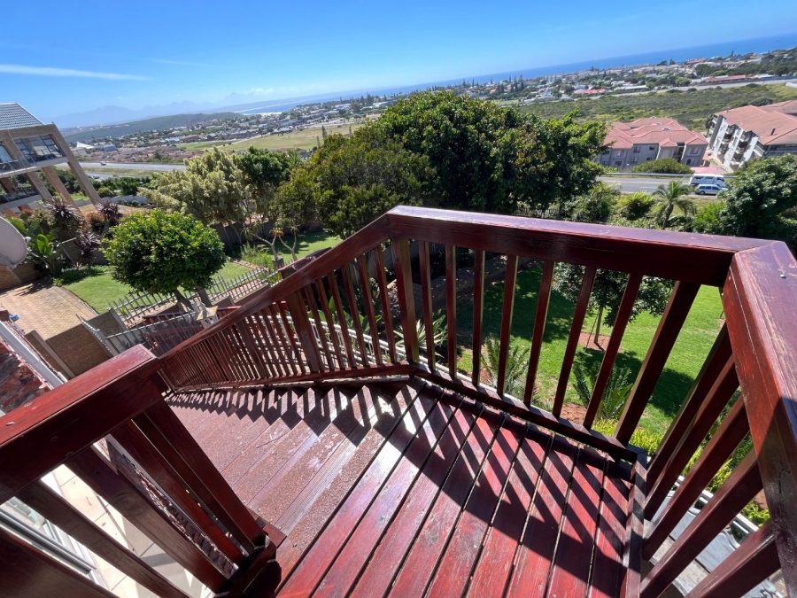 4 Bedroom Property for Sale in Hartenbos Heuwels Western Cape